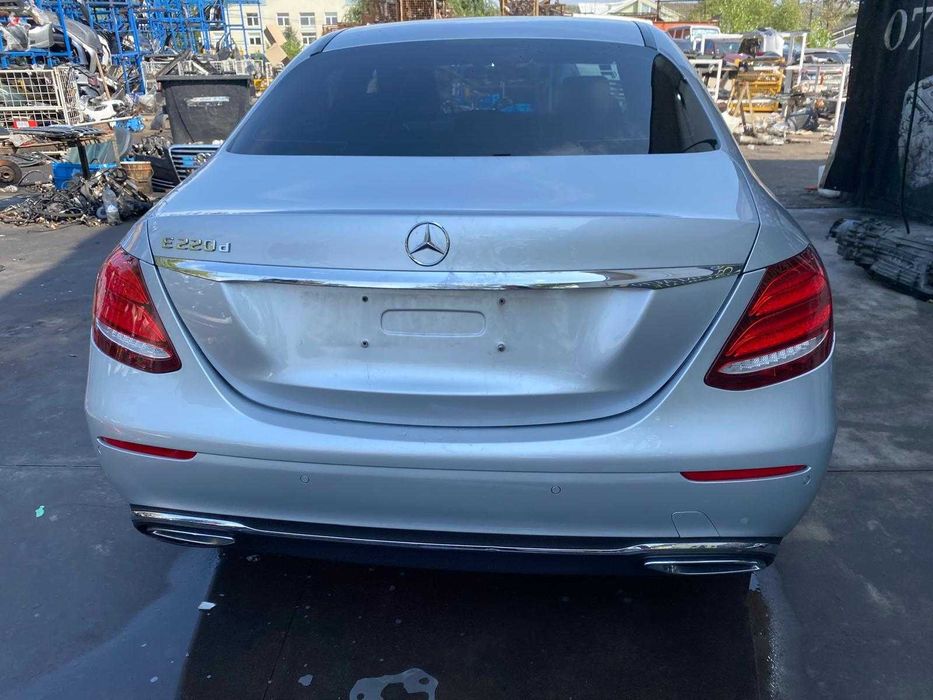Dezmembrez mercedes e class w213 2.0d/bara w213/far w213/capota w213/