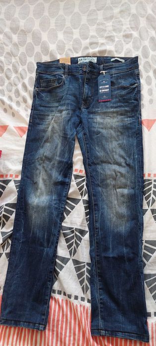 Дънки Esprit coupe straight - чисто нови