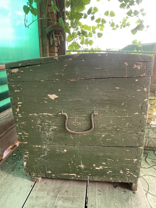 Продам старинный сундук