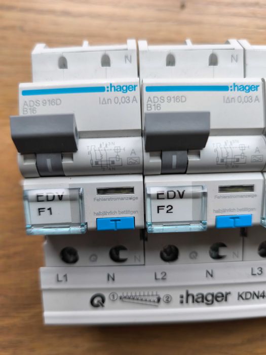 Vând  sigurante diferentiale mono și trifazice