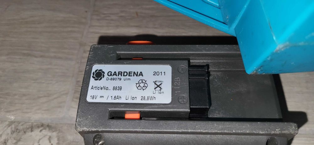 GARDENA EasyCut50Li Foarfeca de Gard Pe Acumulator  cu acumulator