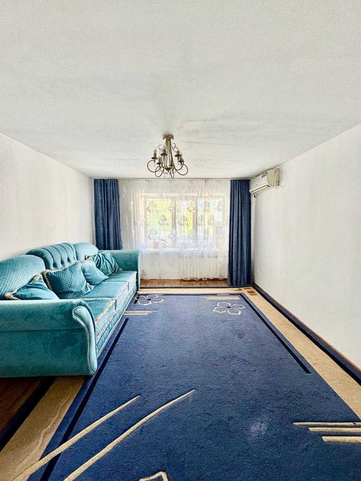 Продаётся уютная 3-комнатная квартира в районе магазина "Школьник"!