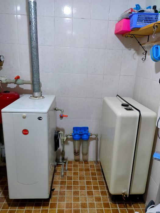 Продам котёл Kiturami на солярке с емкостью 180 литров.