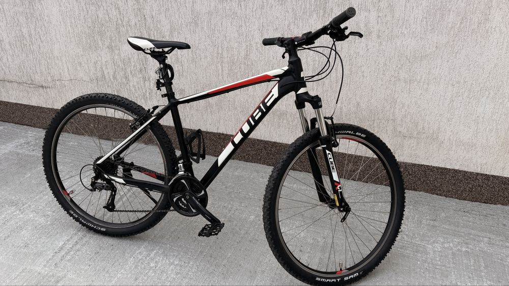 Bicicleta Cube si X-Fact