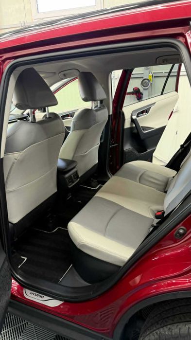 TOYOTA RAV4 2019 LUXURY 96.000KM - 2.5 Hybrid E-Four e-CVT (222 CP)