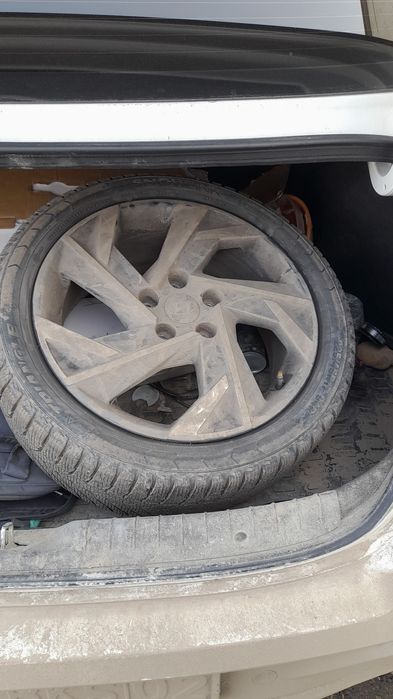 TRIANGLE 225 45 R17  R94