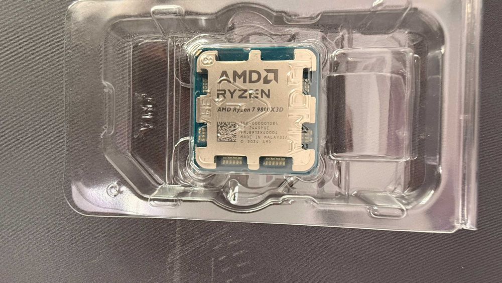 Procesor AMD Ryzen 7 9800X3D 4.7GHz, 96MB, 120W, AM5 (Box)