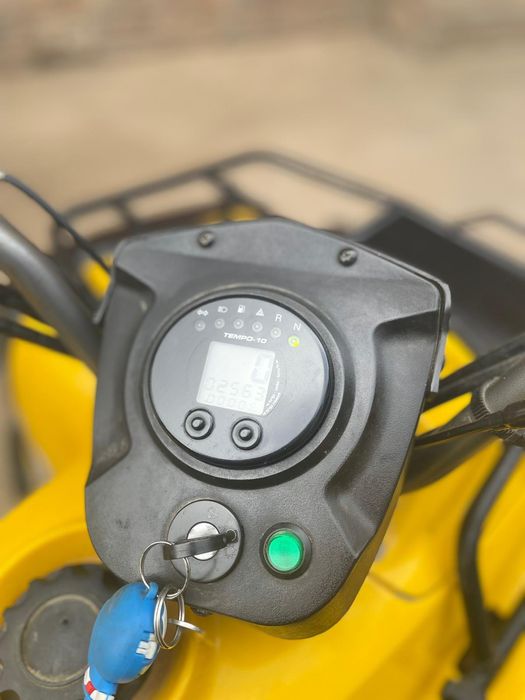 Vnd atv  de 200 în stare buna recent adus din Germania