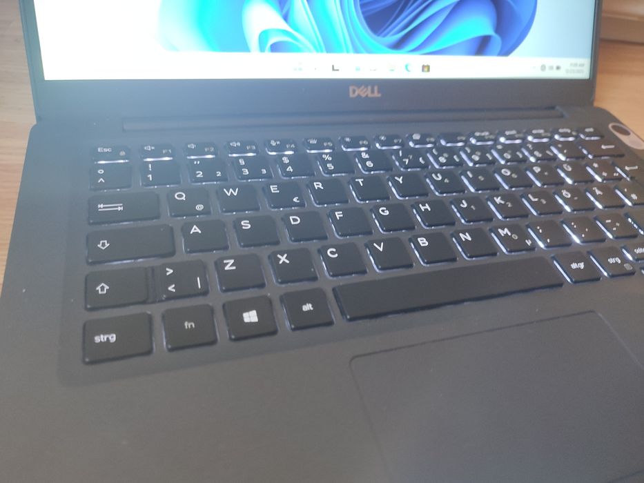 Laptop Dell Latitude 3500 - i5-8365u/ 16gb ddr4/ 275Gb SSD/ Baterie 4h