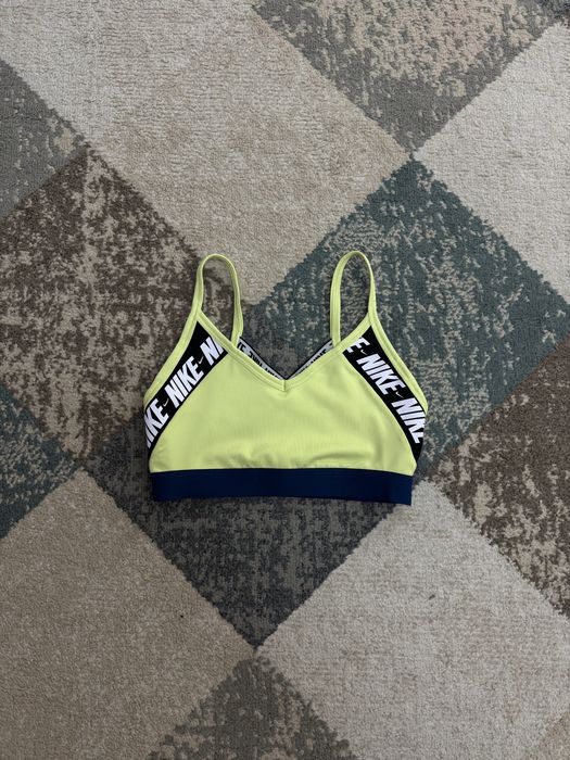 Дамско бюстие Nike