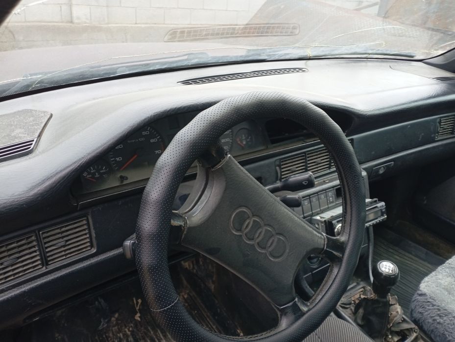 Продам Ауди 100.