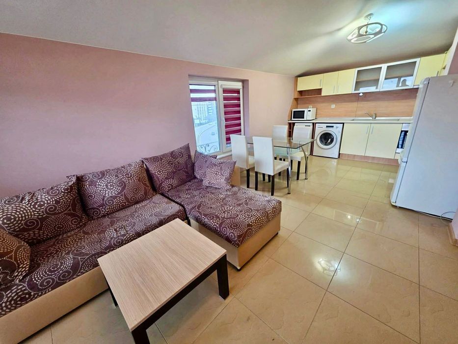 Продава се Тристаен апартамент в к.к. Св.Св. Константин и Елена - 92 кв.м за 2370 €/кв.м - Снимка #1