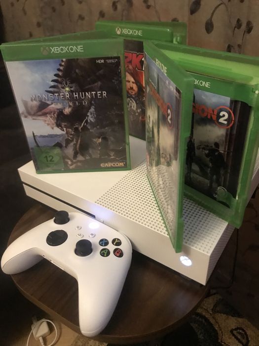 Xbox One S impecabil  Sunati pentru detalii !!