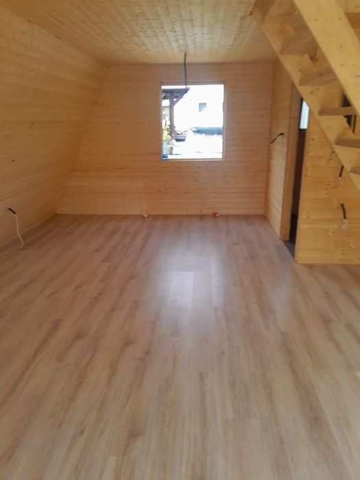 Cabane A Frame construite din structura de lemn