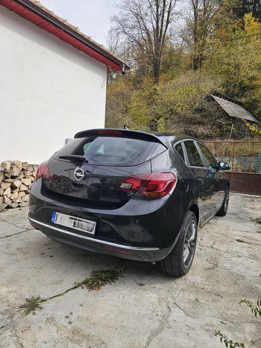 OPEL Astra 2013 — imagine 4
