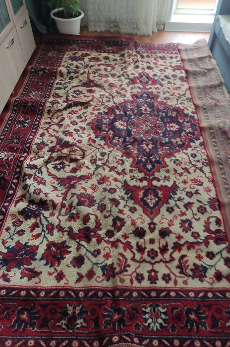 Продам ковер в отличном состоянии.