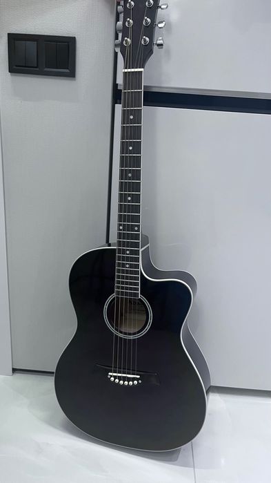 Акустическая гитара Adagio