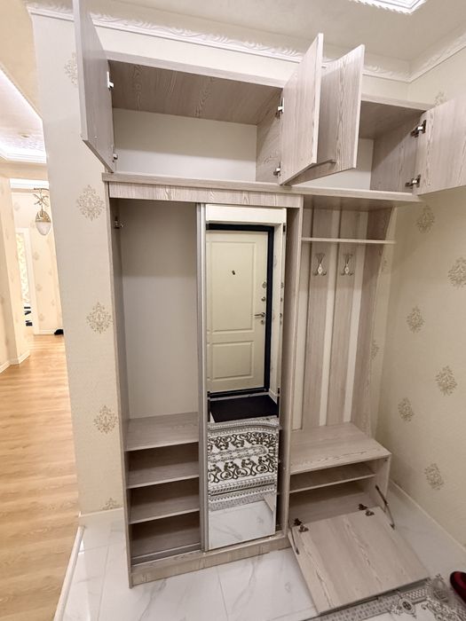 Шкаф для прихожей