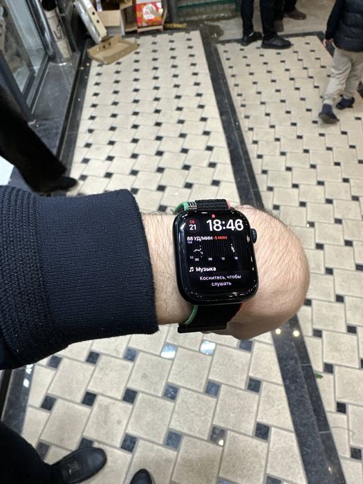 Продается оригинал iWatch 8 45