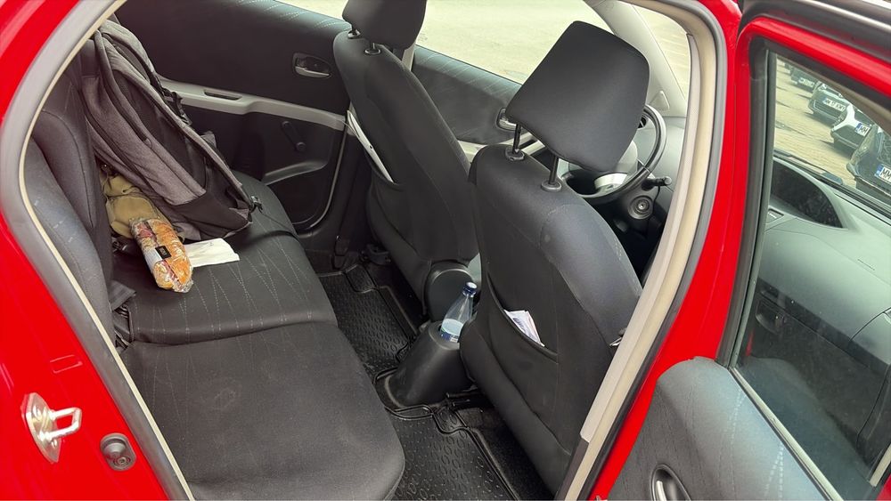 Masina Toyota Yaris