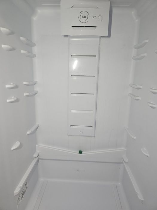 Хладилник Hotpoint Arison