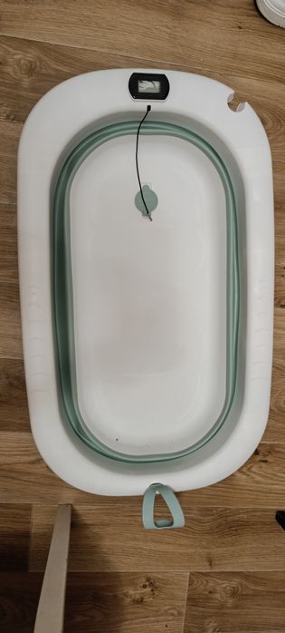 Продам ванночку детскую