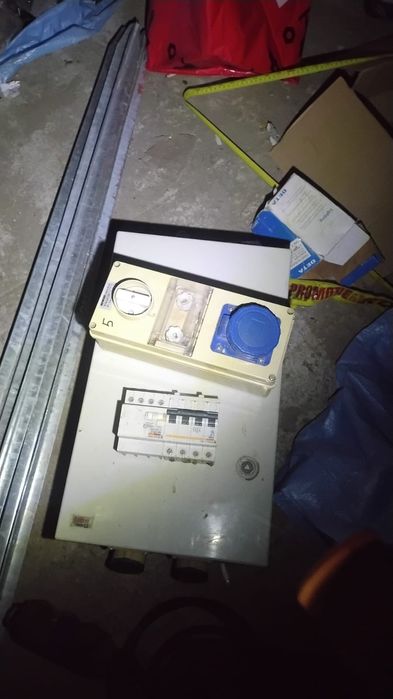 De vanzare panou de 3.8v