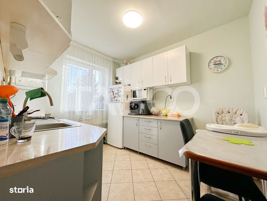 Apartament cu 2 camere decomandate mobilat cartier Intre Lacuri