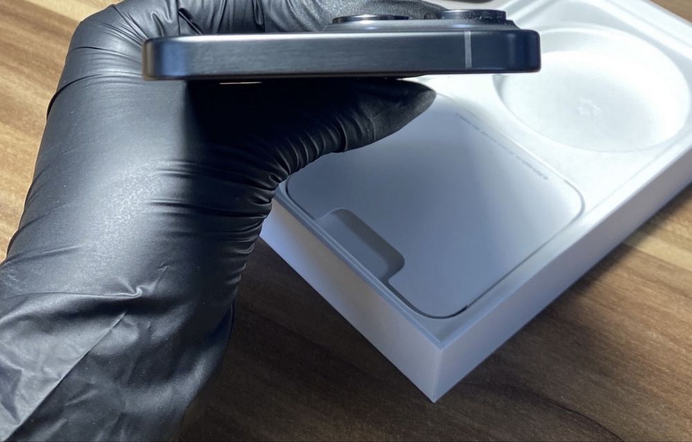 Iphone 15 pro max blue