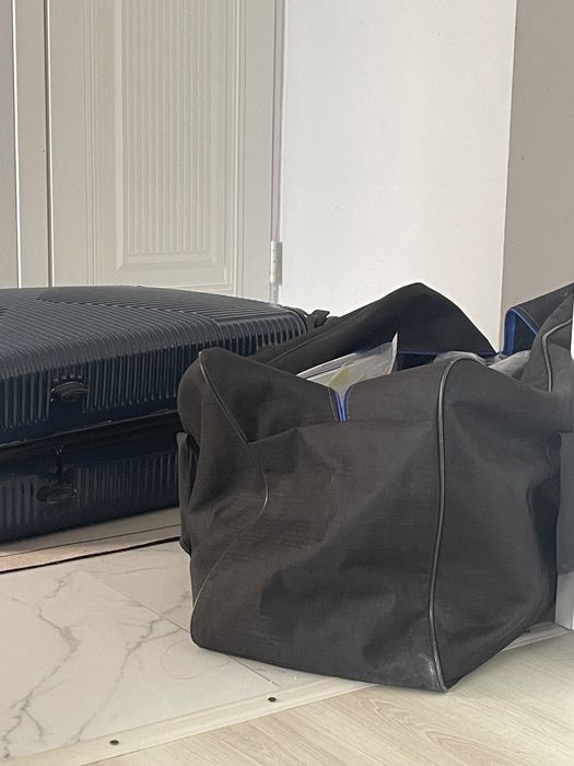 4 чемодан таза киім- кешек бар,