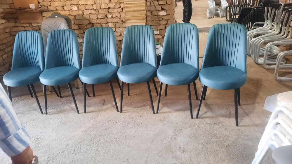 Кухонный стол стулья