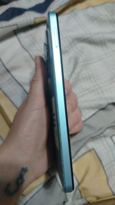 Продам телефон новый