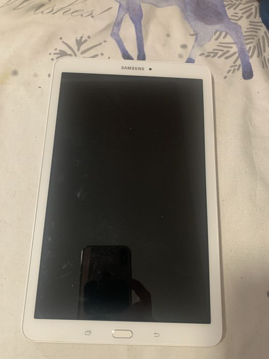 Vand tableta samsung tab e