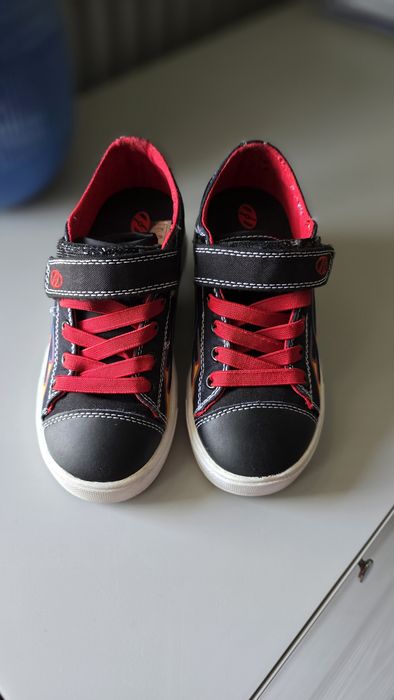 Adidadsi /tenisi copii cu roti Heelys- marime 30