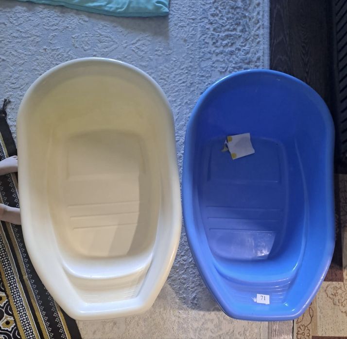 Продоется доступные цены все в отл сост