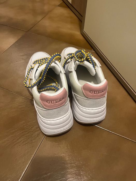Дамски маратонки Guess