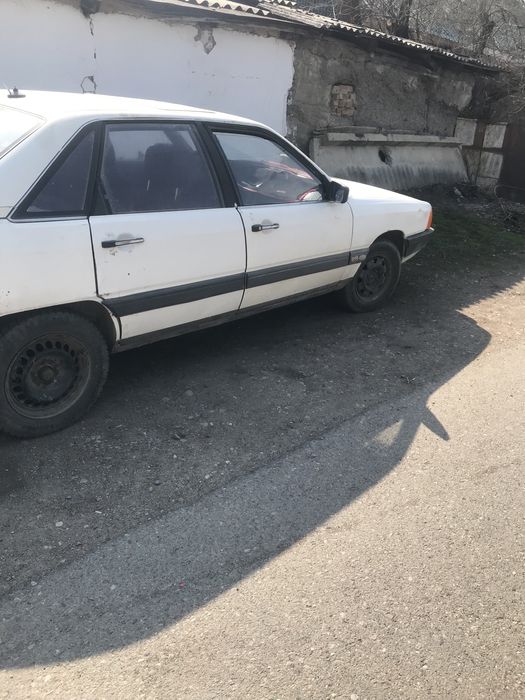 Ауди 100 на ходу