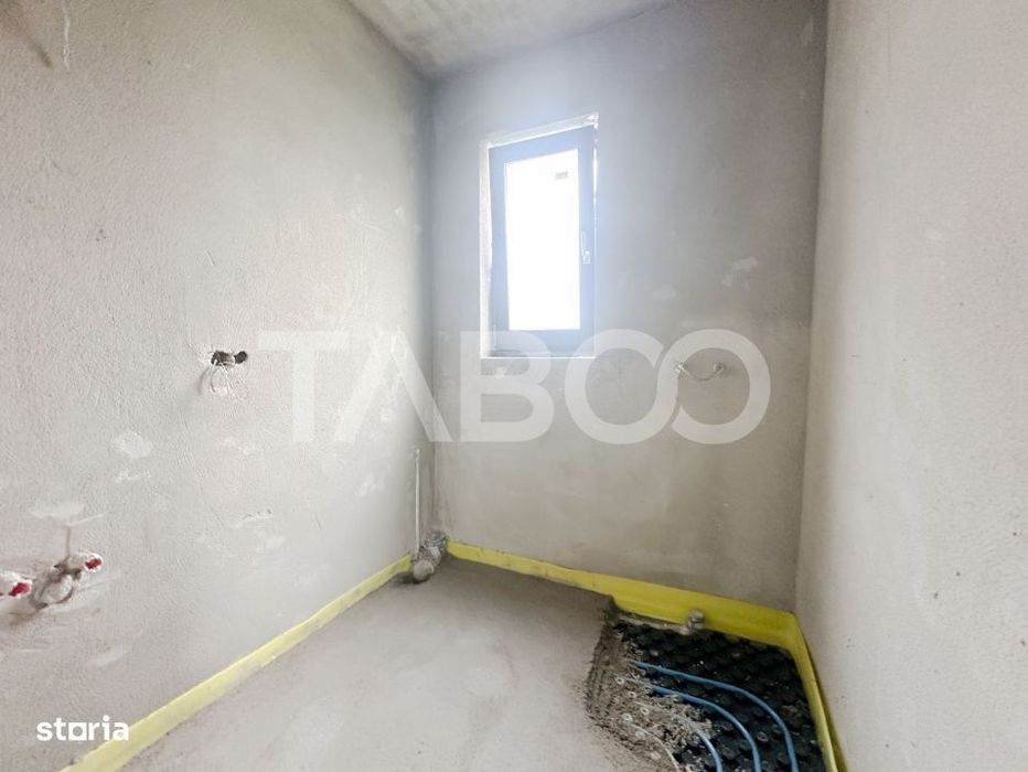De vanzare duplex semifinisat cu teren generos zona Floresti Eroilor