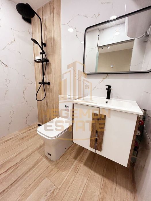 Продава се Тристаен апартамент в Варна, Възраждане 2 - 80 кв.м за 1019 €/кв.м - Снимка #6