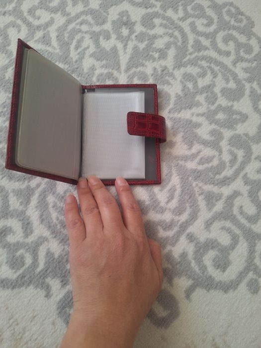 Продам  документницу