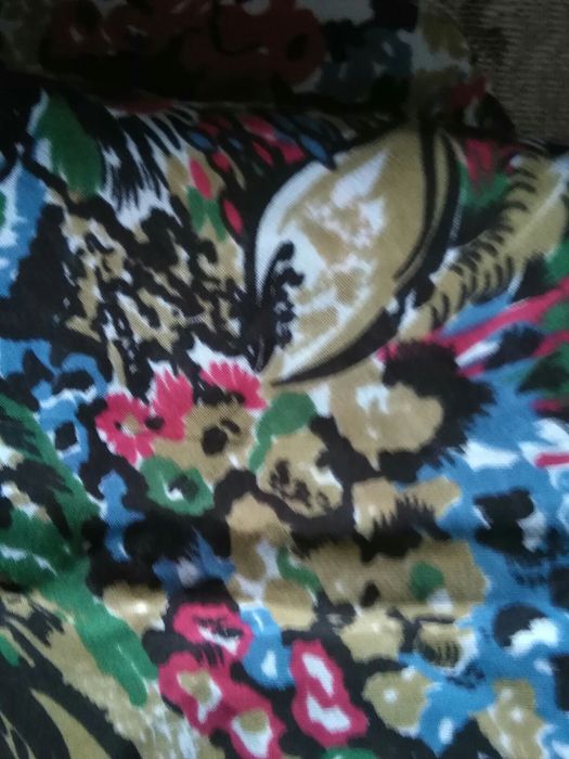 Material rochii matase