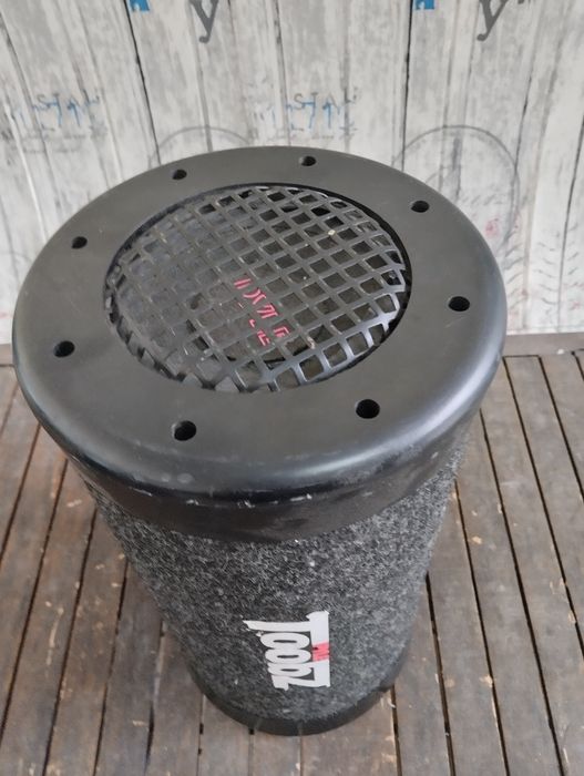 Продавам бас каса