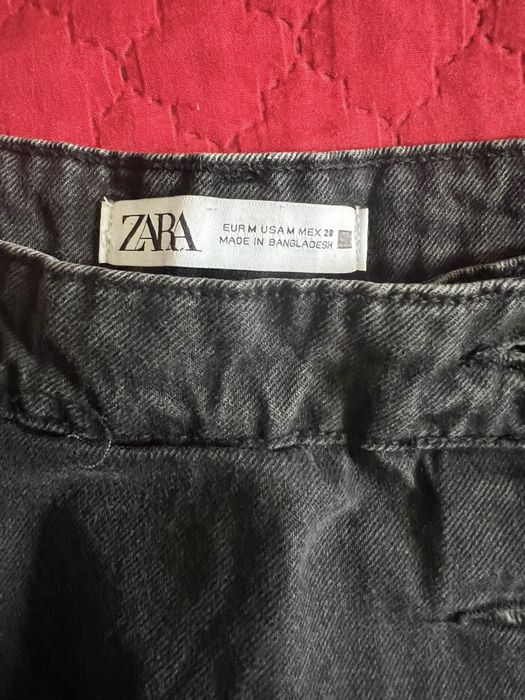 Pantaloni blug Zara