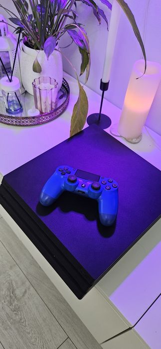 PS4 PRO (PlayStation 4 PRO)