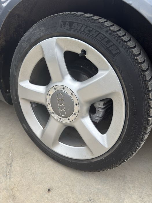 De vanzare janta r17 audi.