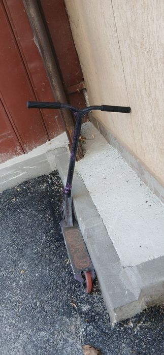 Vând trotineta feestyle(de scheme)