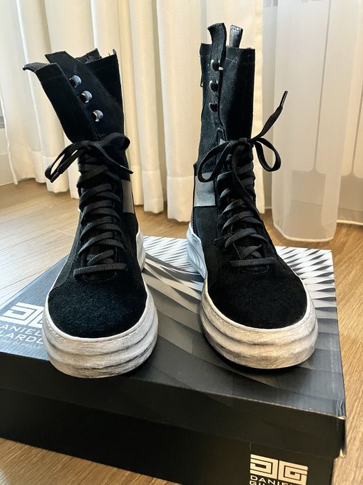 Черно Боти естествен велур