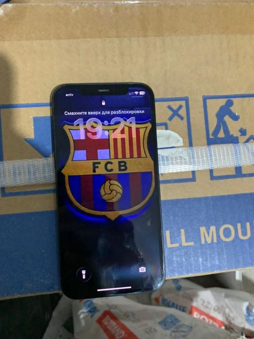 iPhone 12  срочно продам