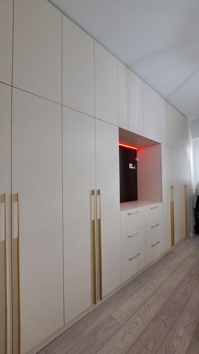 Mobila la comanda din PAL/MDF