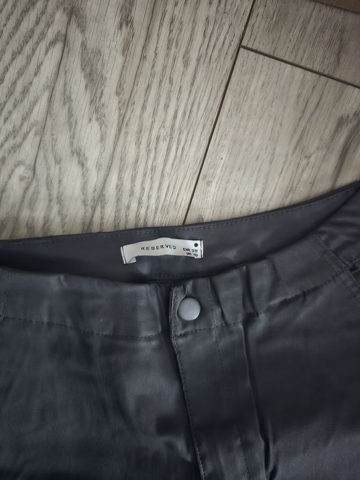 Pantaloni imitație piele